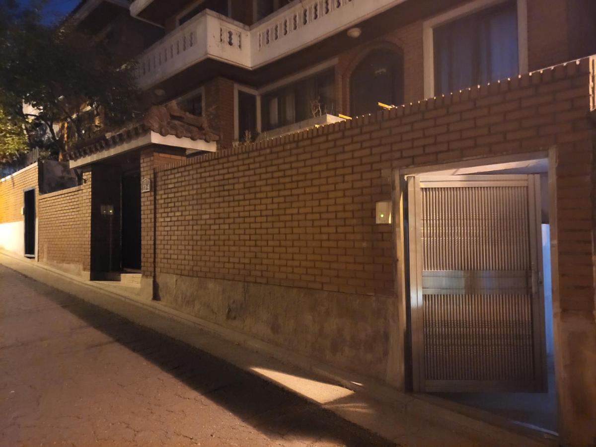 Newly Renovated Spacious 2BR in HBC