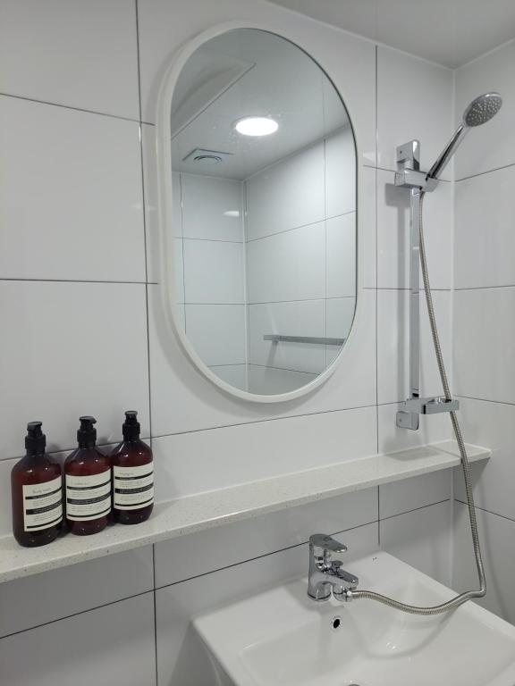 Newly Renovated Apartment Center of Seoul #10