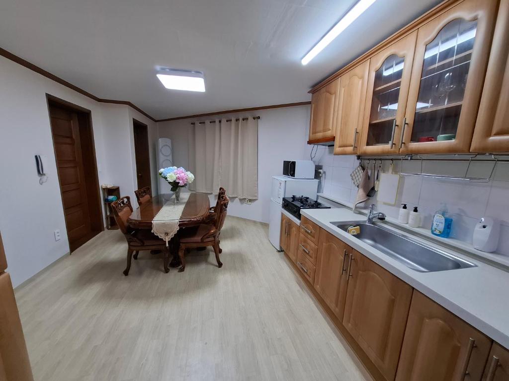 Apartment in Exciting Itaewon #15