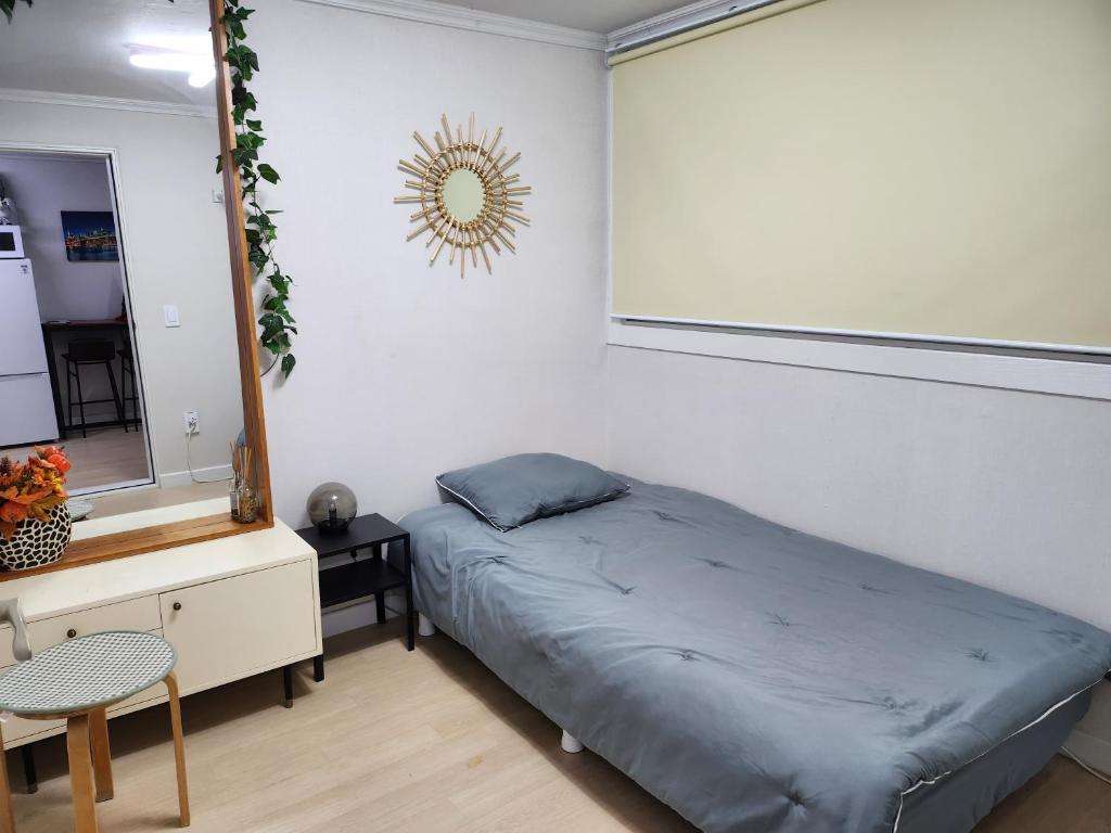 Newly Renovated Modern Home #11 in HBC